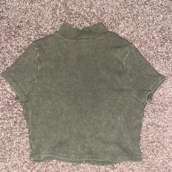 MADRAG Crop Top - Picture 4 of 4